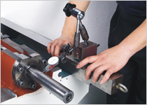 螺帽座精度校正，以確保傳動精度。